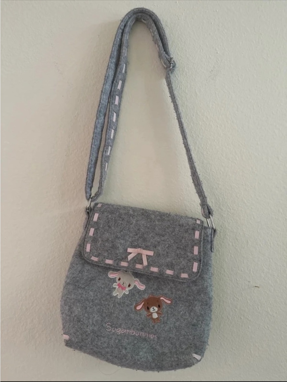 Vintage 2004-2005 Sanrio Gray Felt Crossbody Bag with Pink Trim & Sugar Bunnies
